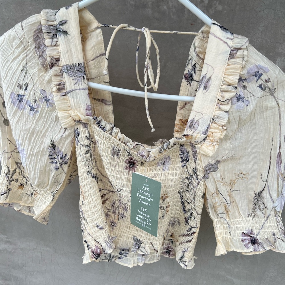 H&M floral size XS top, semi cropped